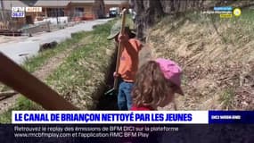 Hautes-Alpes: le canal de Briançon nettoyé par des jeunes