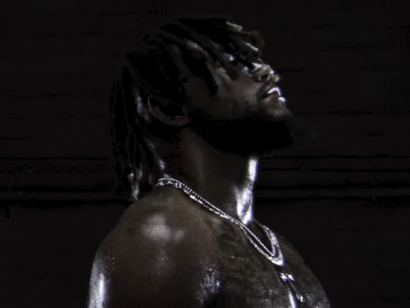 Morgan Charrière dans le clip du morceau "Nirvana" de Kerchak feat L2B, sorti en septembre 2025