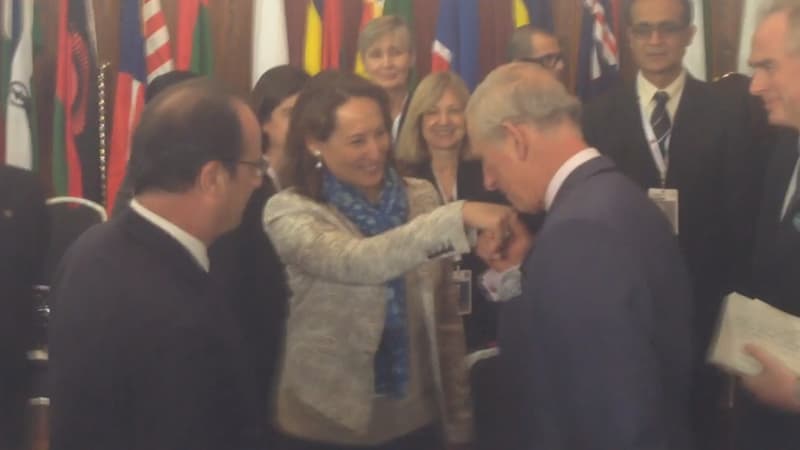Le prince Charles a accueilli la ministre française de l’Ecologie Ségolène Royal par un baisemain, vendredi à Malte.