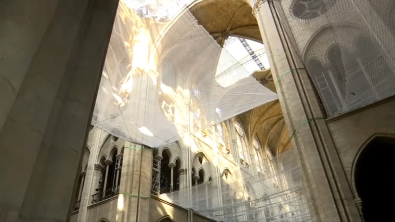 Notre-Dame de Paris en cours de sécurisation. 