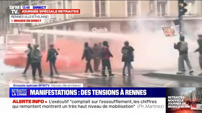 Retraites: à Rennes, les forces de l'ordre utilisent les canons à eau contre les manifestants pour tenter de les disperser