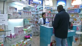 Les pharmacies ne désemplissent pas de clients enrhumés.