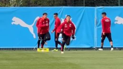 Alexis Sanchez pendant l'entraînement du Chili à la Commanderie, le 25 mars 2024