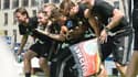 Les Allemands qui font la "danse des Gauchos"