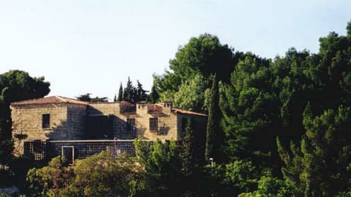 La villa est construite dans le Parc Talabot