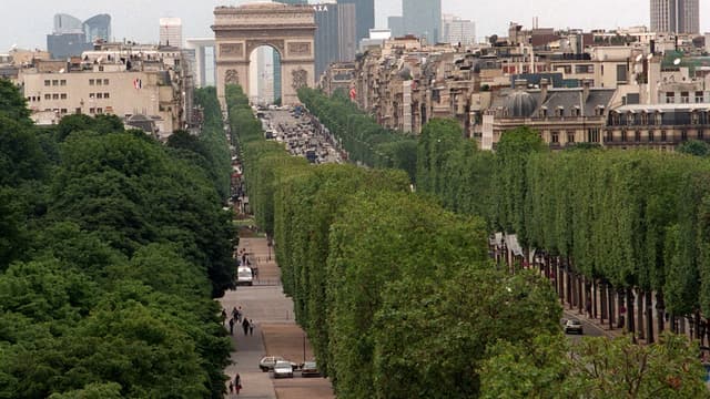 Les Champs-Elysées devraient bientôt accueillir un quatrième hôtel. 