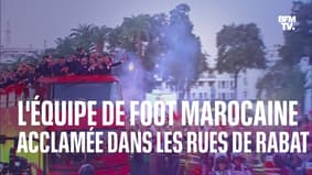 Les joueurs de l'équipe de football marocaine acclamés dans les rues de Rabat