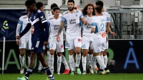 La joie des Marseillais, après l'ouverture du score contre Bordeaux, lors de la 20e journée de Ligue 1, le 7 janvier 2022 au Matmut Stadium