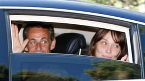 Nicolas Sarkozy est arrivé à la mi-journée au cap Nègre, sur la commune du Lavandou dans le Var, pour trois semaines de vacances dans la résidence familiale de son épouse Carla Bruni-Sarkozy. /Photo prise le 4 août 2010/REUTERS/Philippe Laurenson