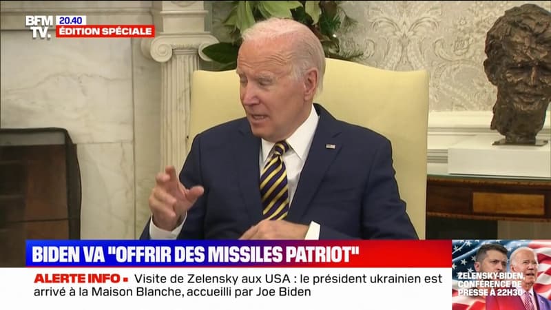 Volodymyr Zelensky offre une médaille militaire ukrainienne à Joe Biden
