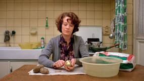 Delphine Seyrig dans "Jeanne Dielman 23, Quai Du Commerce, 1080 Bruxelles" de Chantal Akerman