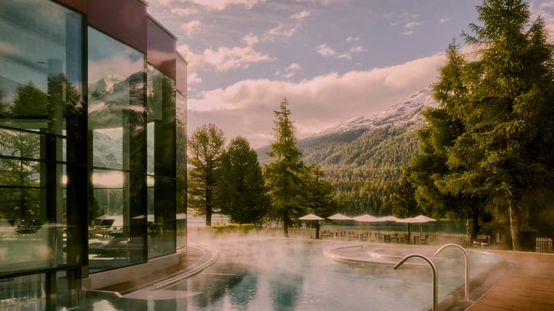 Le réalisateur Alfred Hitchcock y avait sa suite favorite: le mythique Badrutt’s Palace de Saint-Moritz en Suisse vient d’être sacré référence mondiale de l’hospitalité