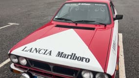 La Lancia Marlboro de Bernard Teyssier, qui participe au rallye Monte-Carlo historique jeudi 30 janvier 2025.