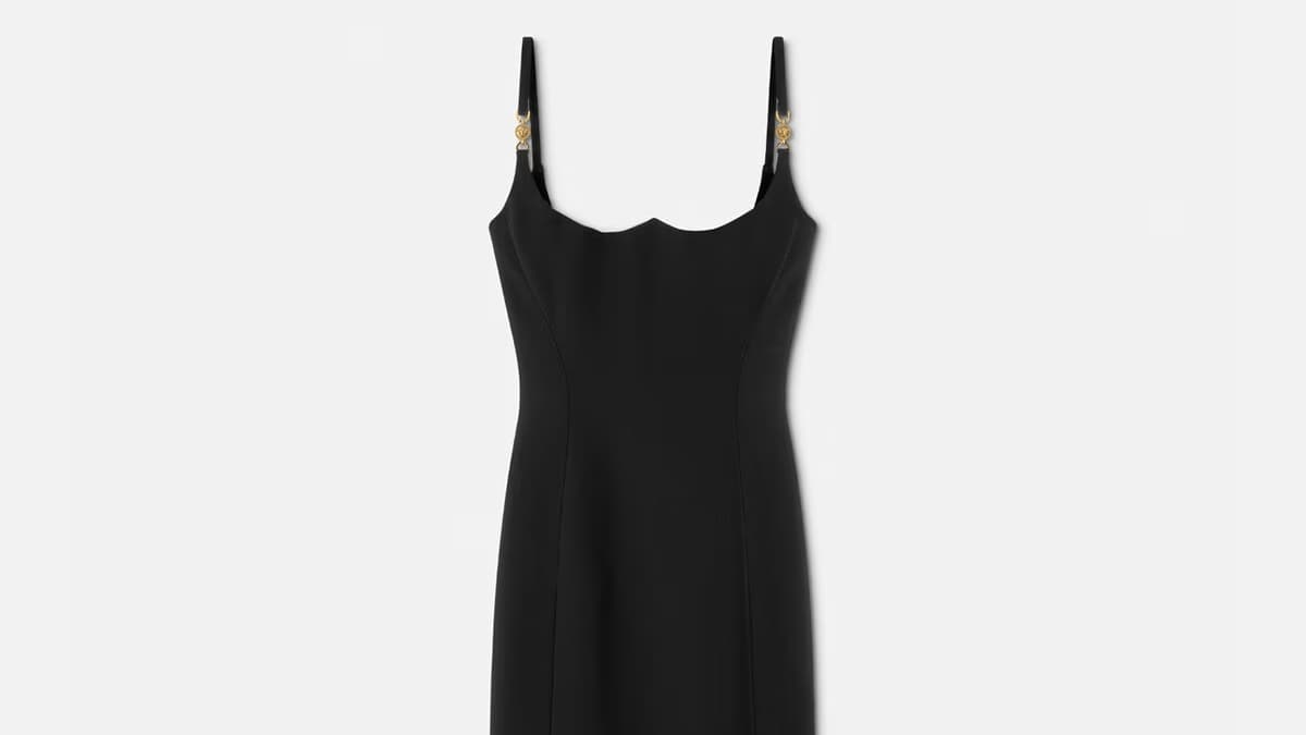 La robe cannelée Medusa '95 de Versace.