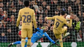 Manchester United-Barça : le penalty de Robert Lewandowski