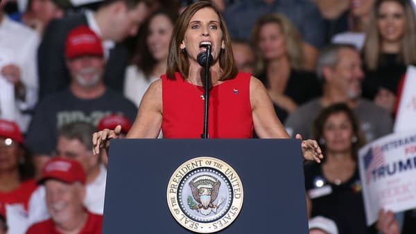 Martha McSally lors d'un meeting en Arizona, le 19 octobre. Martha McSally lors d'un meeting en Arizona, le 19 octobre.