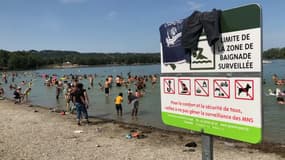 Un panneau d'avertissement au parc de Miribel-Jonage