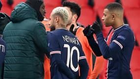 Kylian Mbappé, Neymar avec Demba Ba