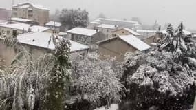 Grosses chutes de neige à Valence - Témoins BFMTV