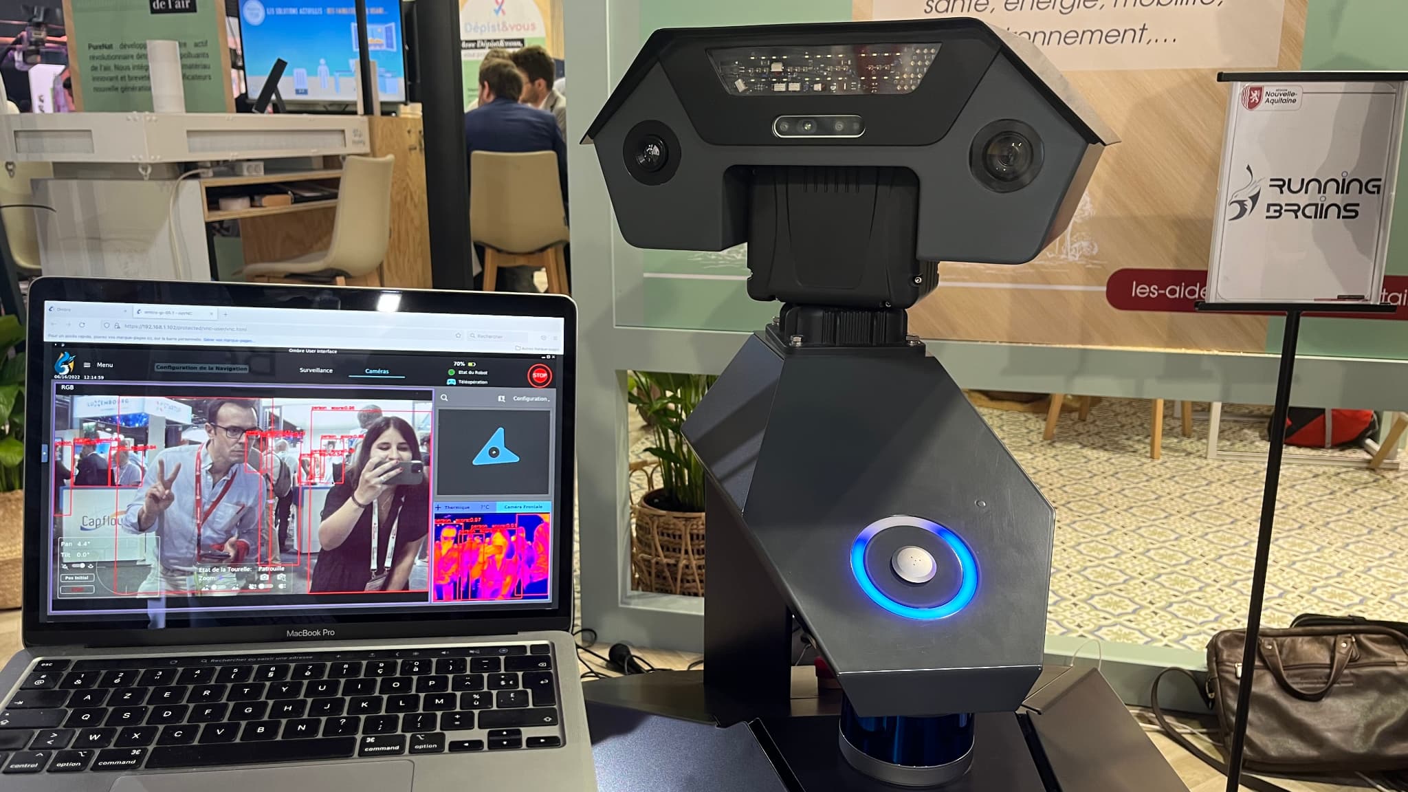 Le moniteur de GR-100 Le moniteur de GR-100