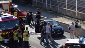 Adrien Anigo, fils du directeur sportif de l'OM circulait à bord d'une twingo noire, lorsqu'il a été abattu jeudi, à Marseille, dans un règlement de compte.