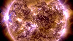 Éruption solaire du 31 décembre 2023 capturée par le Solar Dynamics Observatory de la NASA. 