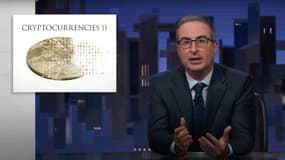 John Oliver, présentateur du Last Week Tonight. Emission du 24 avril 2023 consacrée aux cryptomonnaies.