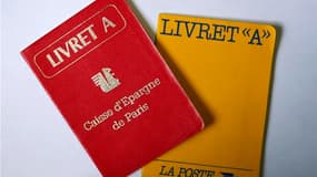 Le taux de rémunération du Livret A, le produit d'épargne le plus prisé des Français, doit être porté le 1er août à 2,25% contre 2,0% actuellement. /Photo d'archives/REUTERS/Charles Platiau