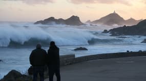 Vagues au large d'Ajaccio. 