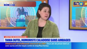 Lyon: l'humoriste Tania Dutel joue son spectacle à guichet fermé à la salle Paul-Garcin