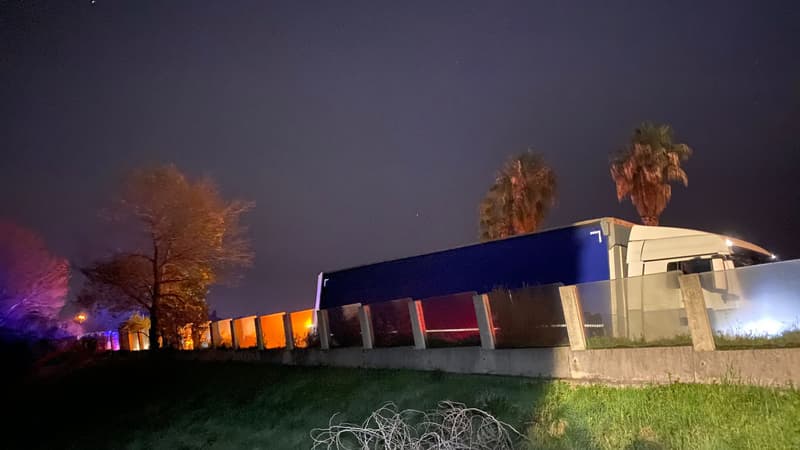 Un camion en panne bloque l'entrée de l'autoroute A8 à Mougins ce vendredi soir.