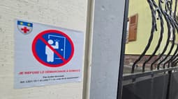La commune de Nordhouse, dans le Bas-Rhin, vient récemment de mettre en place un autocollant pour lutter contre le démarchage à domicile.