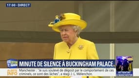 La reine Elizabeth II observe une minute de silence pour les victimes de Manchester