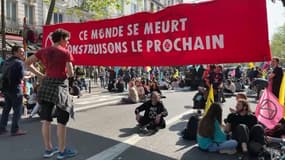Des militants d'Extinction Rebellion mobilisés samedi 16 avril 2022 à Paris