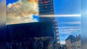 Une partie de l'église de Viarmes (Val-d'Oise) en feu le 26 janvier 2024